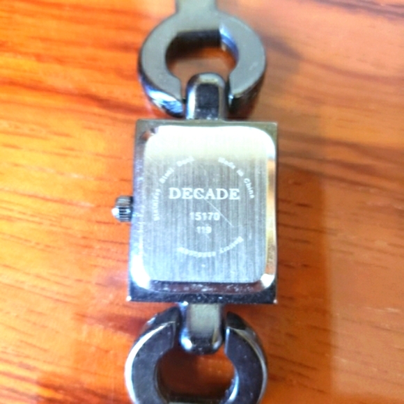 Decade Hematite Rhinestone Square Face Women's watch - Picture 6 of 11